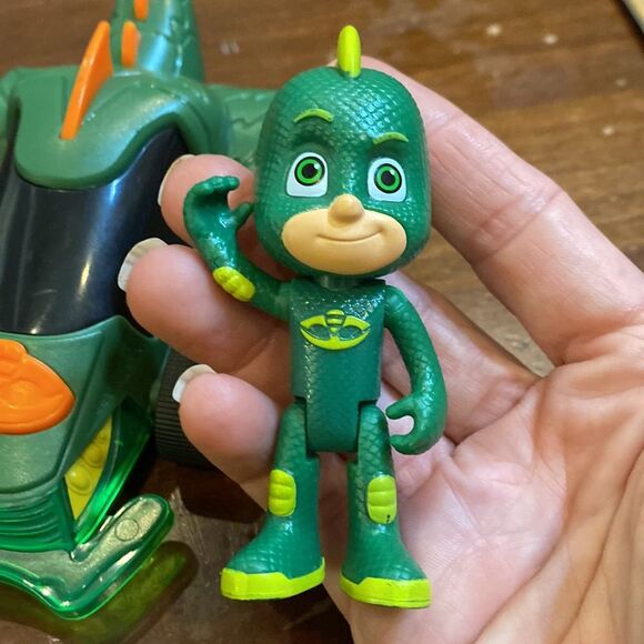 Pj Masks Pullback Gekko Car and mini Catboy car with figures - Picture 2 of 3